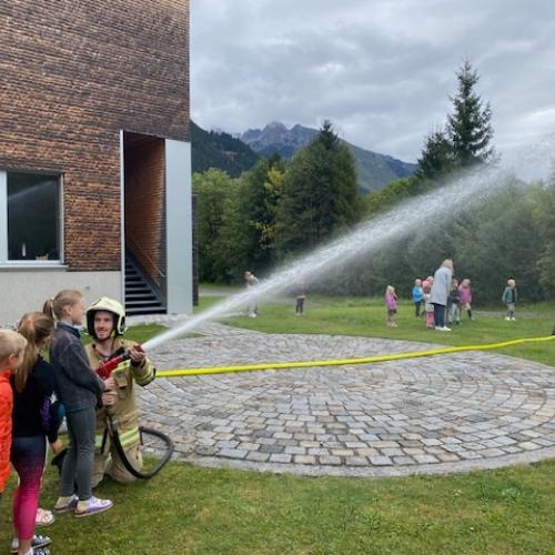 Feuerwehrschlauch, Kinder 